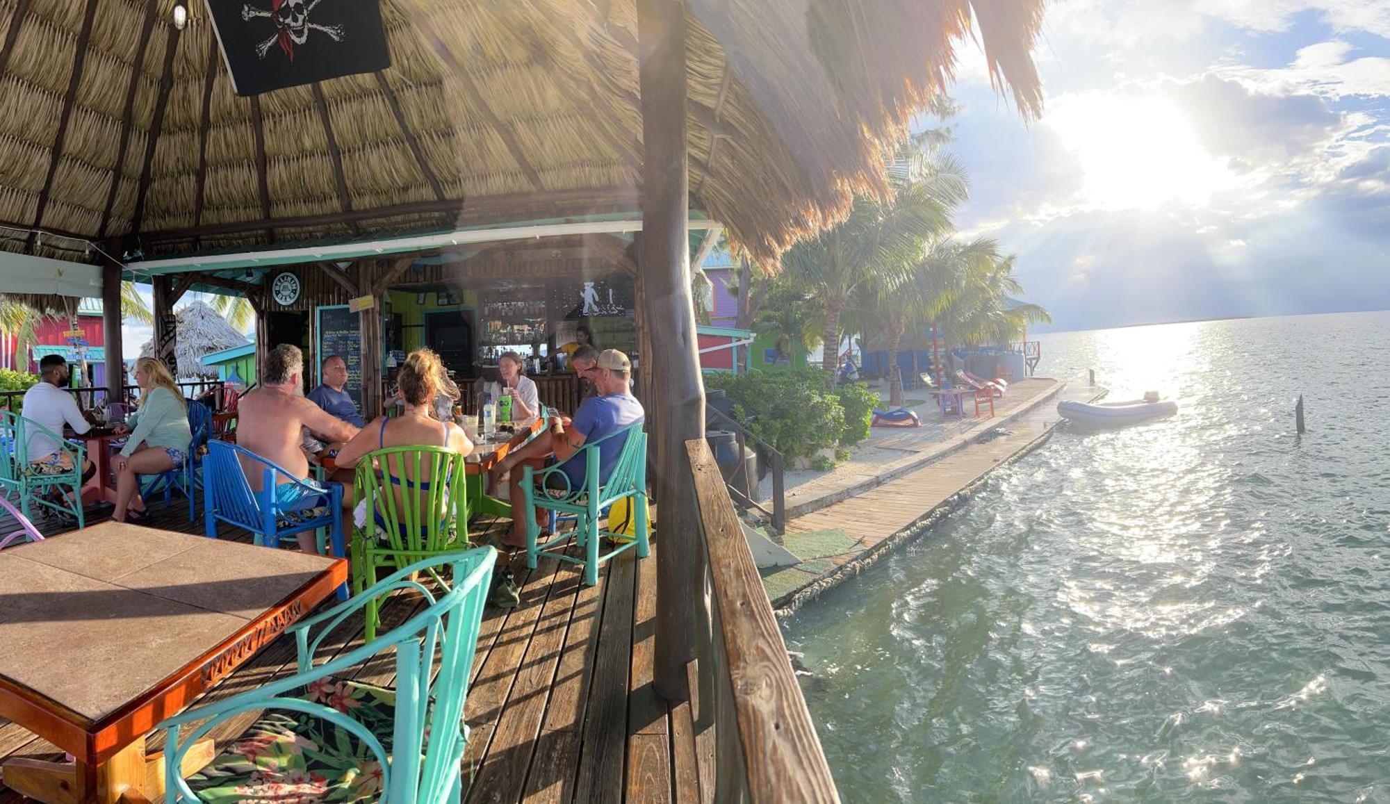 King Lewey'S Island Resort Placencia Exterior foto