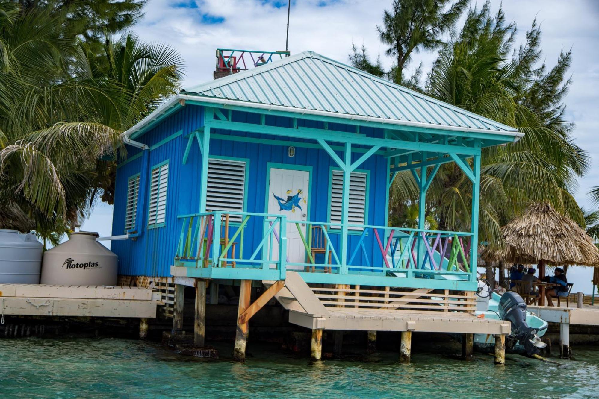 King Lewey'S Island Resort Placencia Exterior foto